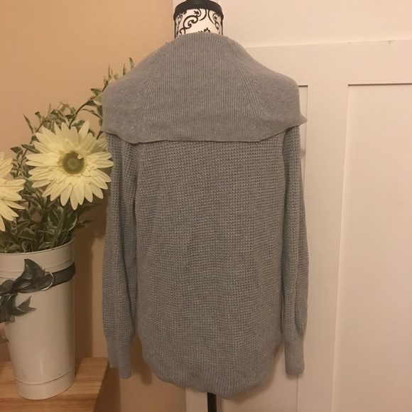 Michael Kors Sweater - Picture 4 of 8